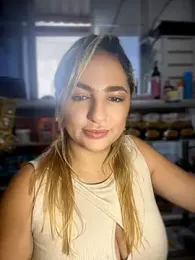 sammyqueenx21 webcam stripchat model stream image