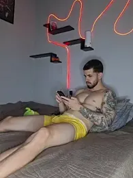 Cubanotatuado webcam model stream image