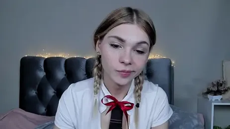 Blondy_Fina webcam model stream image